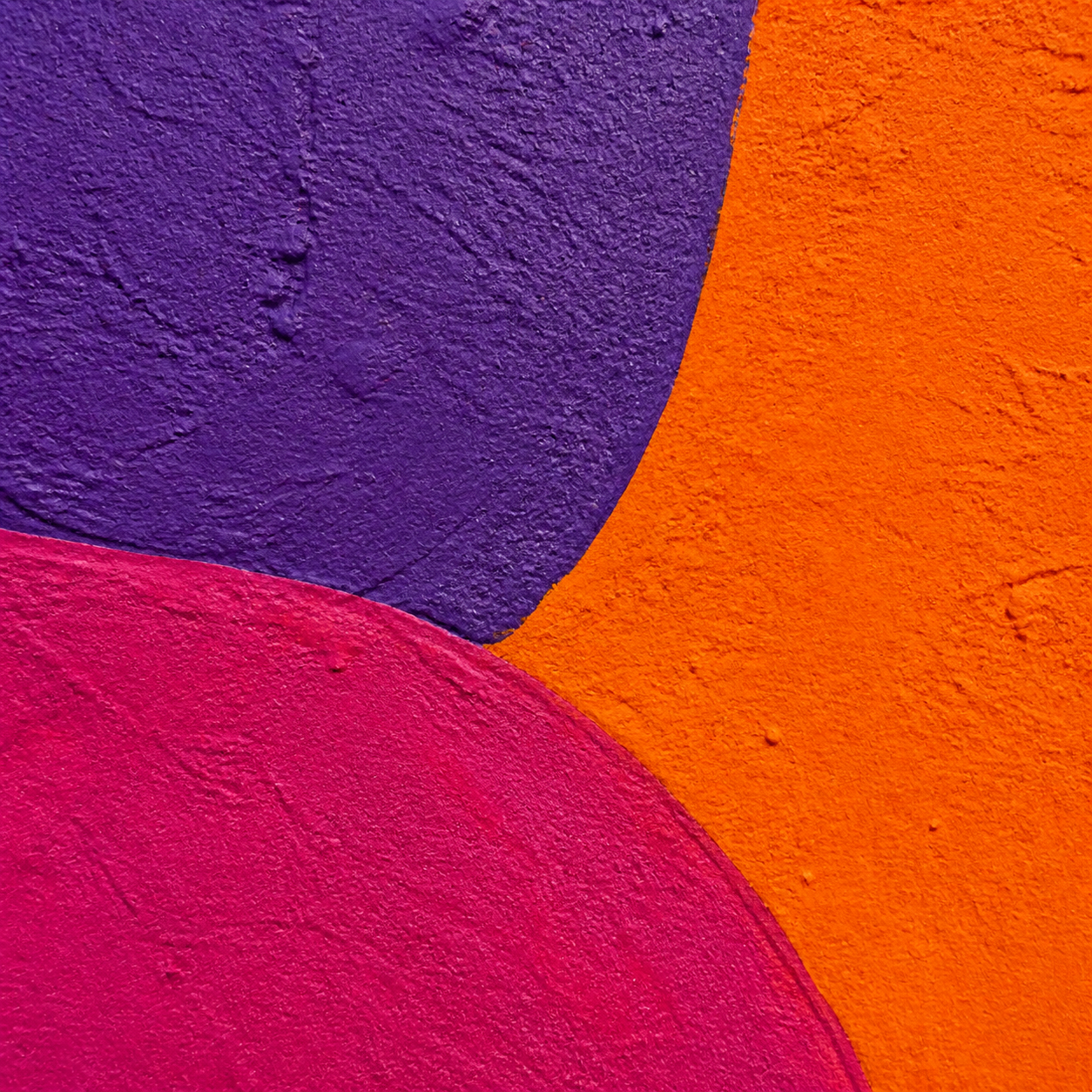 Détail de couleurs violette orange et rose